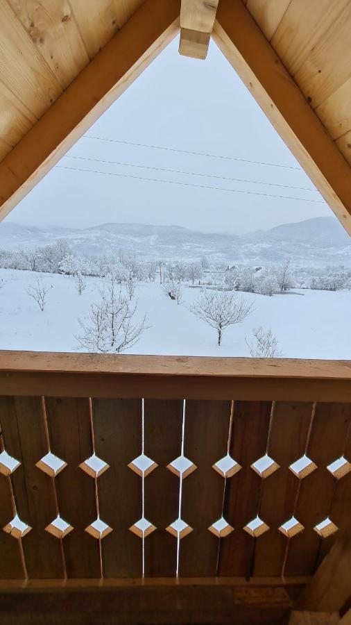 Casa Bunicilor Din Oncesti Villa Exteriör bild